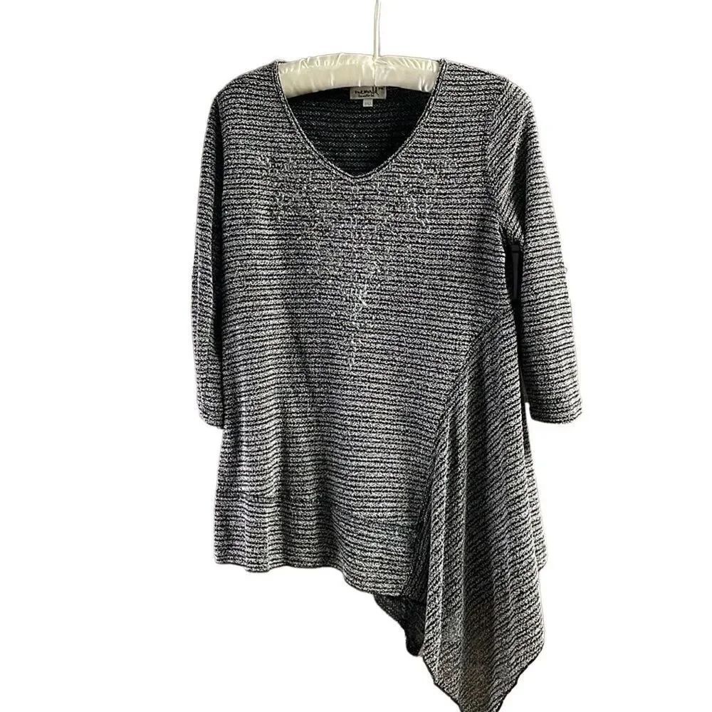 One World Ladies Scoop Neck Asymmetrical Tunic,Size Petite M,Black w Rhinestones
